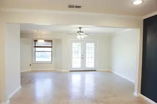 4815 Oldfort Hill Dr, Austin, TX 78723 - Photo 18