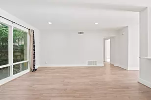 5332 Balcones Dr, Austin, TX 78731 - Photo 8