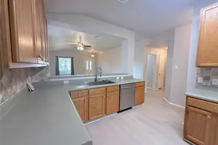 102 Wren Cove, Hutto, TX 78634 - Photo 12