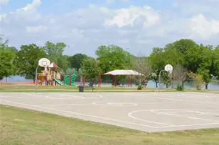 1111 McLain St, Taylor, TX 76574 - Photo 16