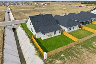 540 Gus Loop, Georgetown, TX 78626 - Photo 4
