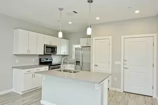102 Blue Ridge Trail, West Lake Hills, TX 78746 - Photo 2