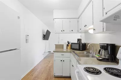 2808 Whitis Avenue #C301, Austin, TX 78705 - Photo 6