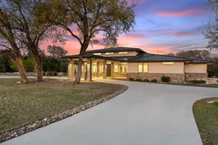 405 Spicewood Trails Dr, Spicewood, TX 78669 - Photo 2