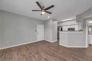 2320 Gracy Farms Ln, Austin, TX 78758 - Photo 8