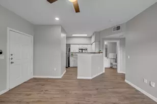 2320 Gracy Farms Ln, Austin, TX 78758 - Photo 10