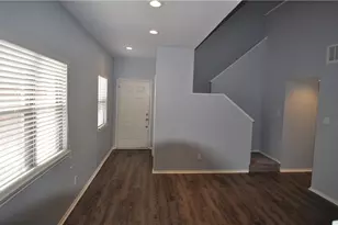 706 W 22nd Street W, Austin, TX 78705 - Photo 4