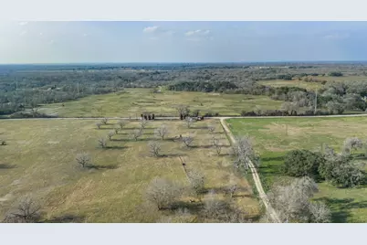 1144 Treetop Lane, Luling, TX 78648 - Photo 24