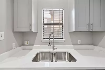 712 Graham Place #205, Austin, TX 78705 - Photo 8