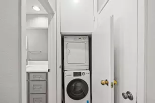 712 Graham Pl, Austin, TX 78705 - Photo 24