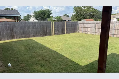 982 S Navarro Street, Giddings, TX 78942 - Photo 2