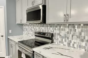 982 S Navarro St, Giddings, TX 78942 - Photo 6