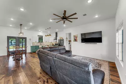 109 Lavonna Fox Drive, Burnet, TX 78611 - Photo 6