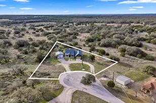 109 Lavonna Fox Dr, Burnet, TX 78611 - Photo 2