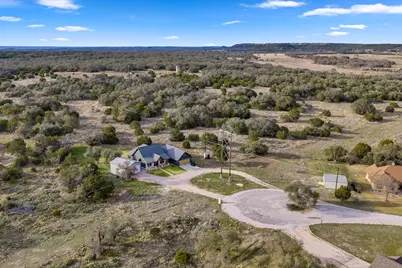 109 Lavonna Fox Drive, Burnet, TX 78611 - Photo 4