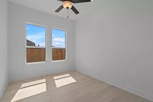 205 Clancy Dr, Liberty Hill, TX 78642 - Photo 22