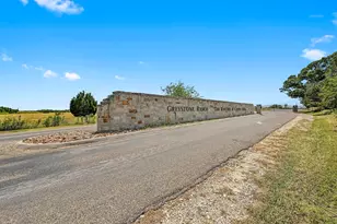 560 Saddle Ridge Dr, Bertram, TX 78605 - Photo 2