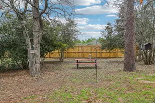 198 W Kelley Rd, Bastrop, TX 78602 - Photo 4