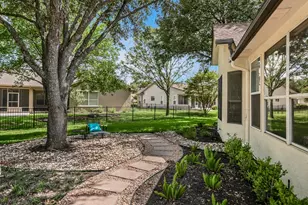105 Stetson Cir, Georgetown, TX 78633 - Photo 18