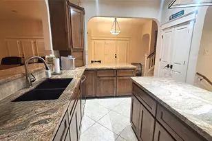 130 Squires Dr, Lakeway, TX 78734 - Photo 2