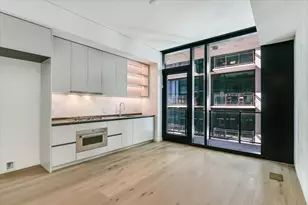 610 Davis St, Austin, TX 78701 - Photo 1