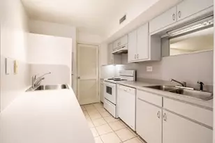 2505 Seton Ave, Austin, TX 78705 - Photo 4