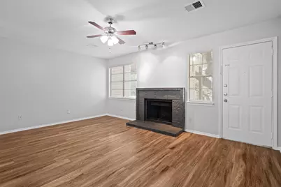 1815 River Crossing Circle #D, Austin, TX 78741 - Photo 2