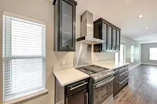 1014 E 14th St, Austin, TX 78702 - Photo 10