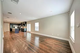 1014 E 14th St, Austin, TX 78702 - Photo 2