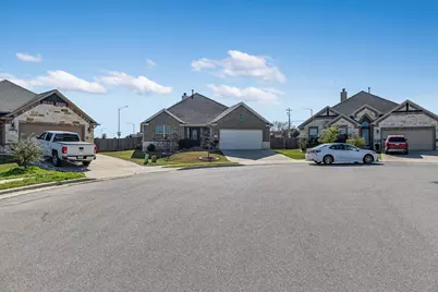 6705 Shiva Kamini Way Way, Manor, TX 78754 - Photo 32