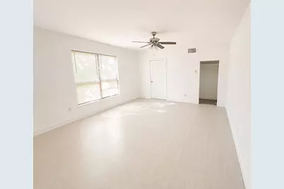 328 W Pietzsch Street, Bartlett, TX 76511 - Photo 10
