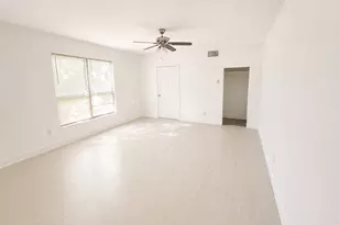328 W Pietzsch St, Bartlett, TX 76511 - Photo 10