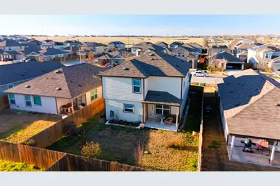 208 Greatest Gift Way, Jarrell, TX 76537 - Photo 4