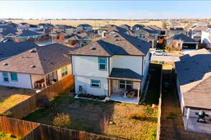 208 Greatest Gift Wy, Jarrell, TX 76537 - Photo 4