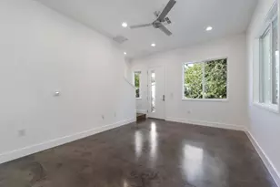 2504 E 6th St, Austin, TX 78702 - Photo 4