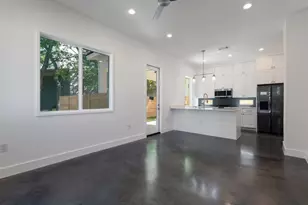 2504 E 6th St, Austin, TX 78702 - Photo 2