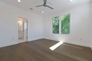 2504 E 6th St, Austin, TX 78702 - Photo 10