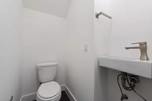 2504 E 6th St, Austin, TX 78702 - Photo 14