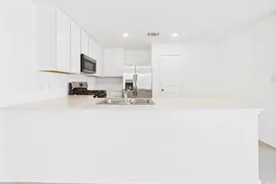 250 Twilight Breeze Wy, Hutto, TX 78634 - Photo 8