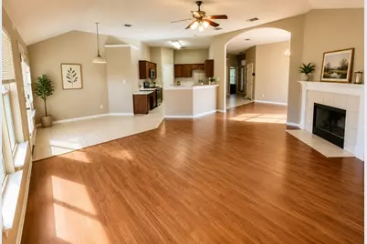 126 Copperwood Loop, Round Rock, TX 78665 - Photo 2
