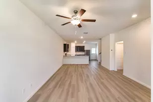 101 Hyacinth Way, Jarrell, TX 76537 - Photo 2