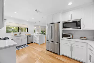 5704 Trailridge Drive, Austin, TX 78731 - Photo 8