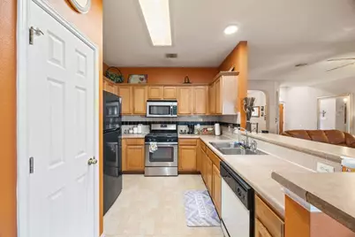 1906 W Pflugerville Parkway, Round Rock, TX 78664 - Photo 26