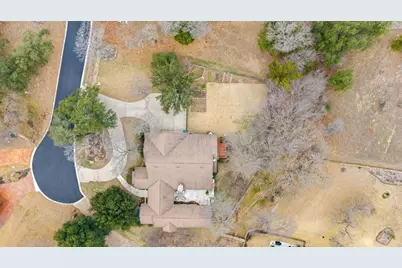 302 Tungsten, Horseshoe Bay, TX 78657 - Photo 2