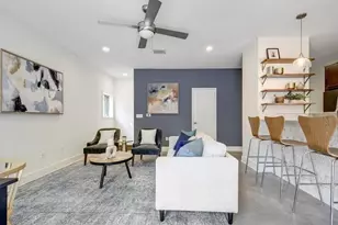 2101 Montopolis Dr, Austin, TX 78741 - Photo 2