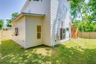 1315 Clearfield Dr, Austin, TX 78758 - Photo 30