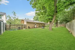 1104 Kinney Ave, Austin, TX 78704 - Photo 12