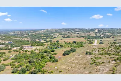 000 Flickering Sky Circle, Blanco, TX 78606 - Photo 4