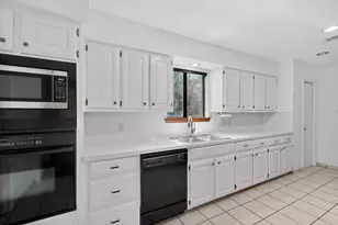 5107 McKittrick Canyon Dr, Austin, TX 78759 - Photo 8