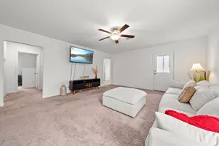 216 Wincanton Ln, Jarrell, TX 76537 - Photo 10